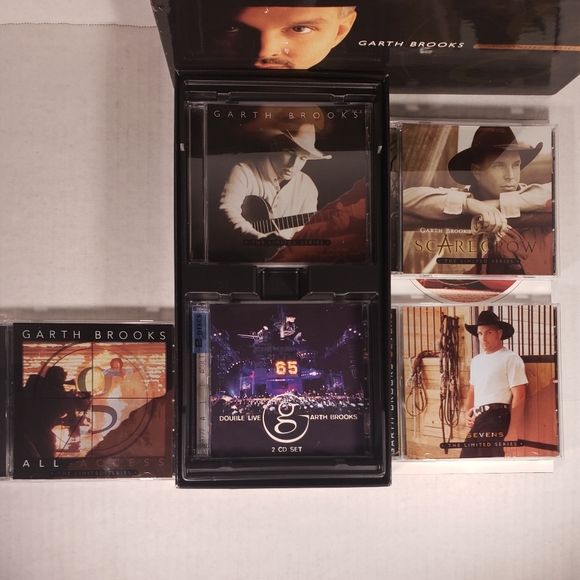 Garth Brooks Country Limited Series Box Set CDs - Picture 4 of 5